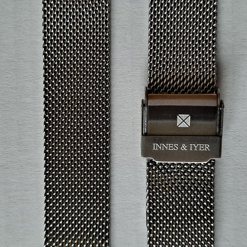 Watch strap milanese mesh metal made of stainless steel 16 mm.